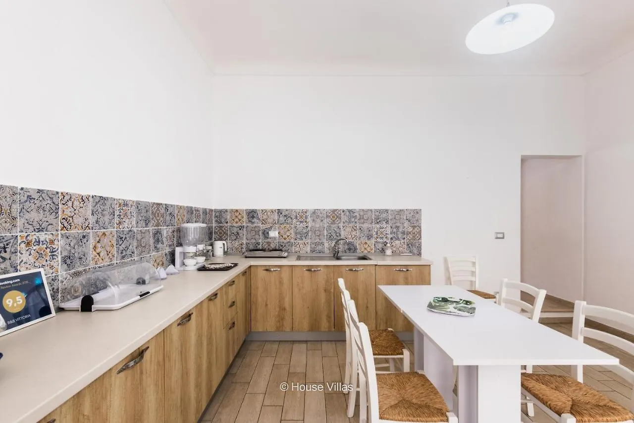Apartment House&Villas - La Maison Du Lion Rouge Noto Italy