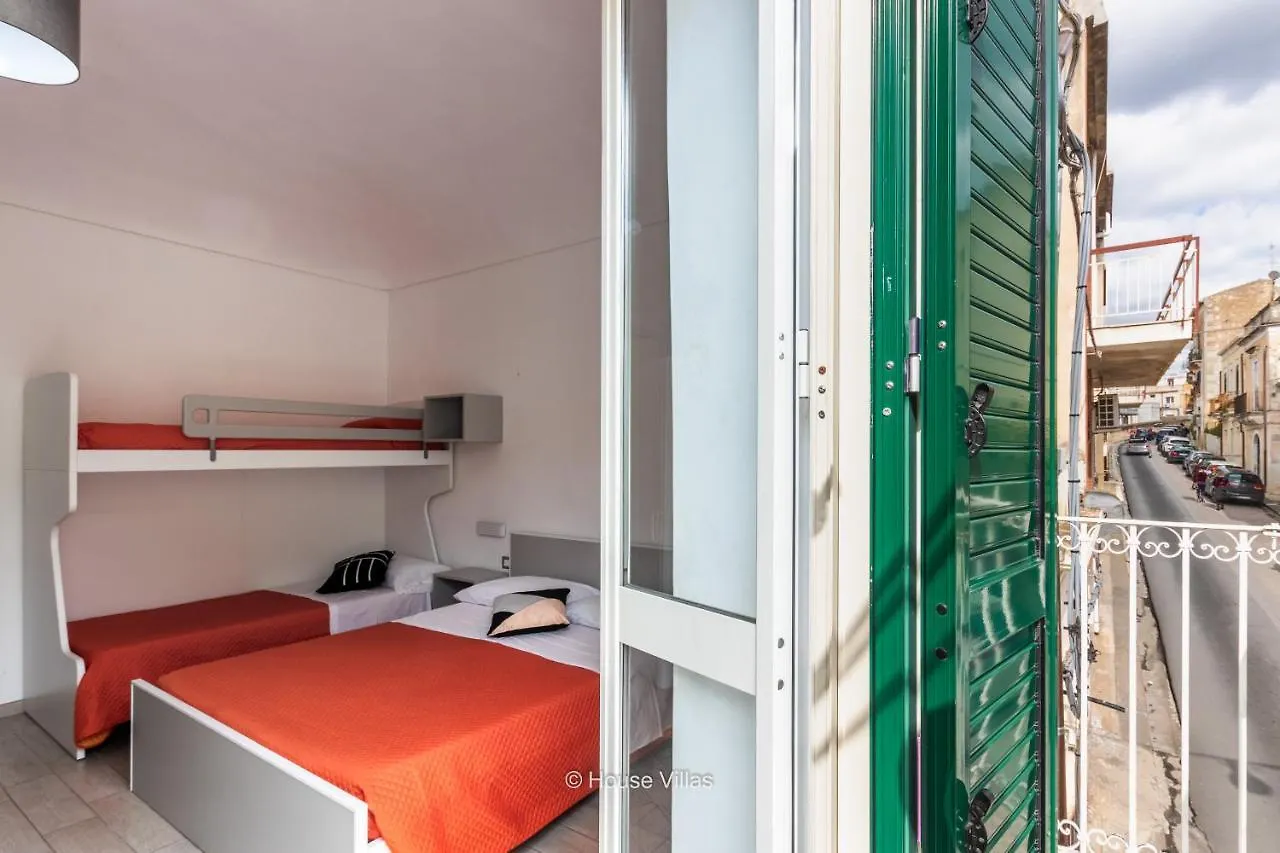 House&Villas - La Maison Du Lion Rouge Noto İtalya