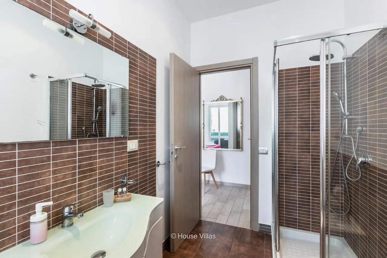 Apartment House&Villas - La Maison Du Lion Rouge Noto