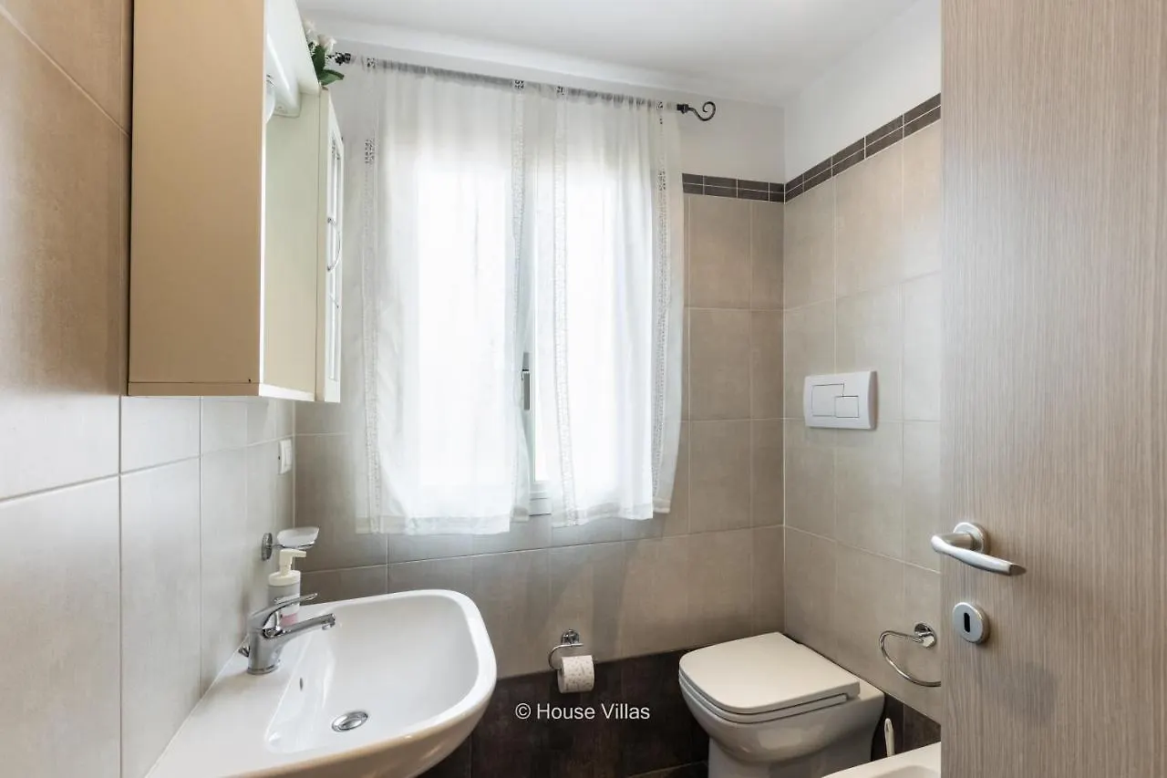 House&Villas - La Maison Du Lion Rouge Noto 0*,  Italy